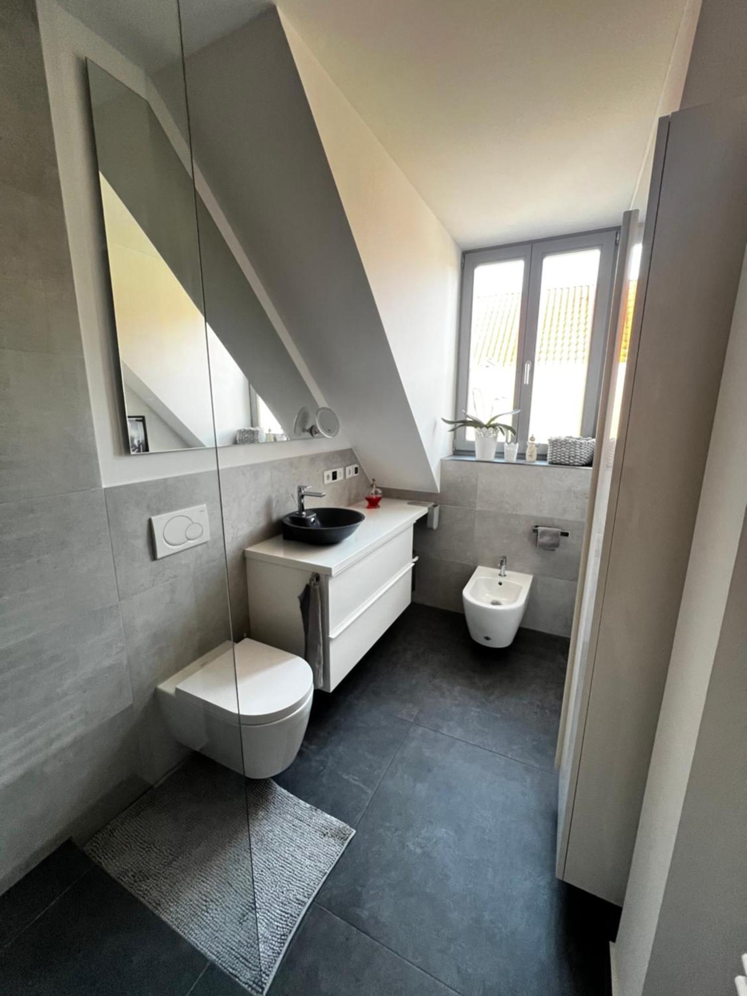 Moderne Galeriewohnung Mit Balkon Und Stellplatz Am Wenigemarkt Erfurt Exteriör bild